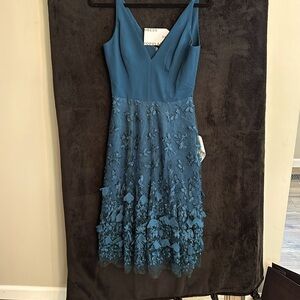 The brand:DRESS THE POPULTION... Darlene Dress(style)Peacock blue size s